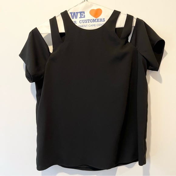 Cooper and Ella off the shoulder top - Picture 1 of 5